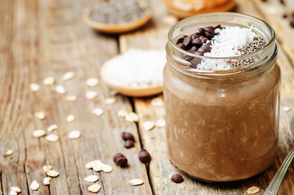 Brownie Batter Overnight Oats Lactation recipes #lactationrecipes #overnightoats #boostmilksupply #lowmilksupply