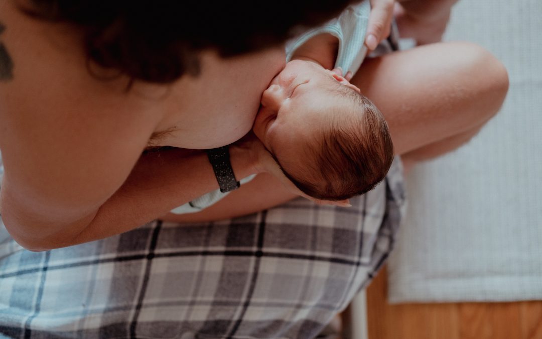 The First Month of Breastfeeding: 8 Tips and Tricks To Help You Survive