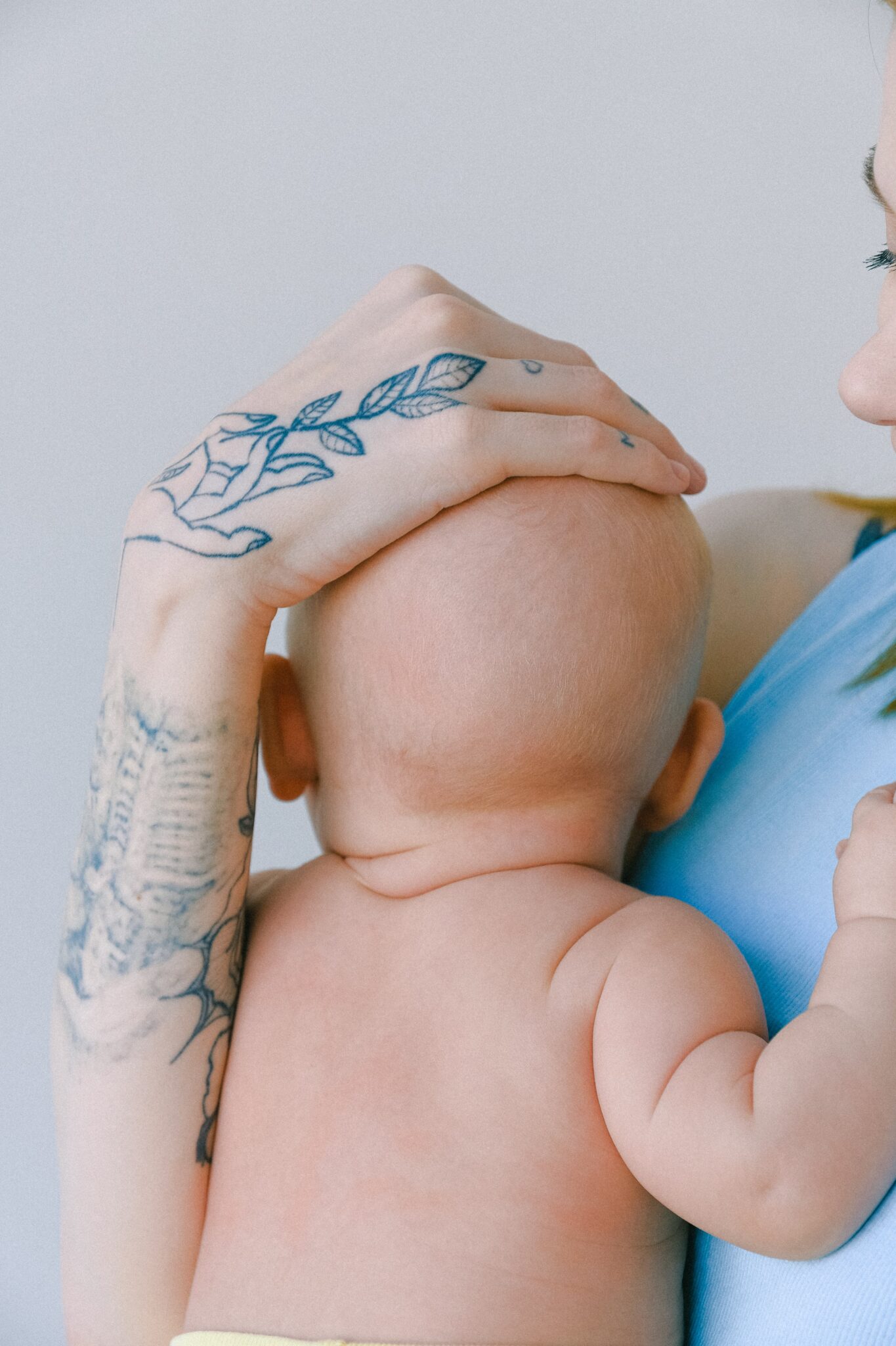 How to play with your newborn