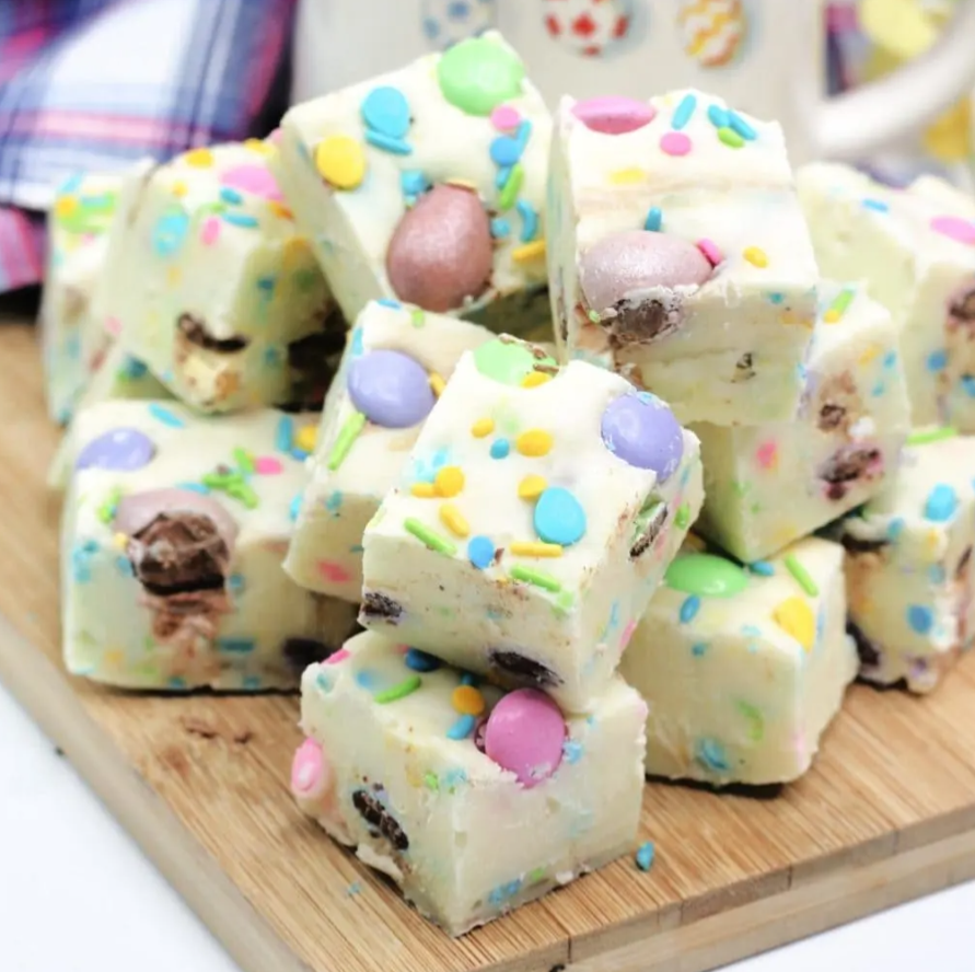 Easy No-Bake Easter Fudge Recipe - Sustain My Cooking Habit