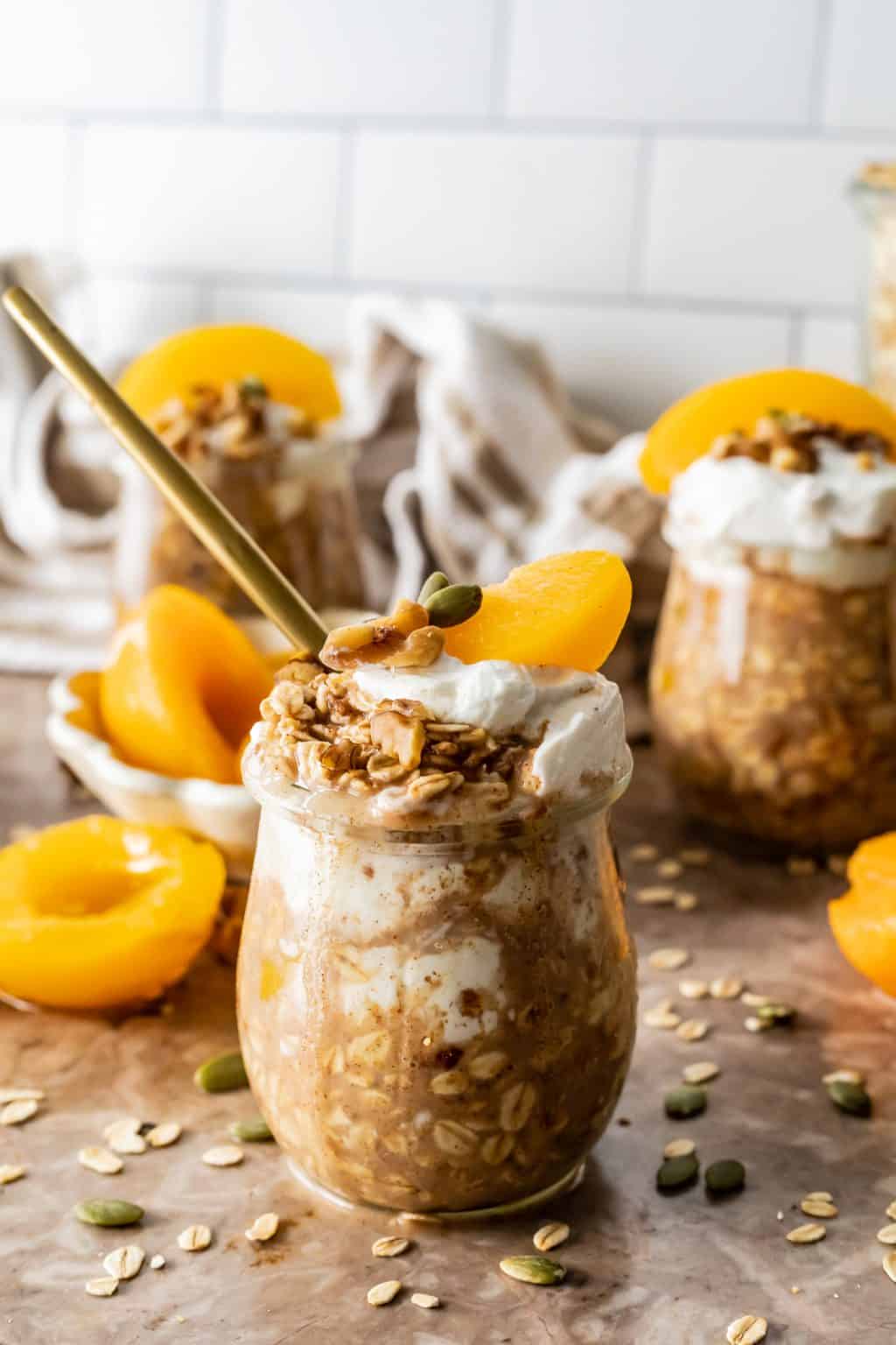 Peach cobbler oats