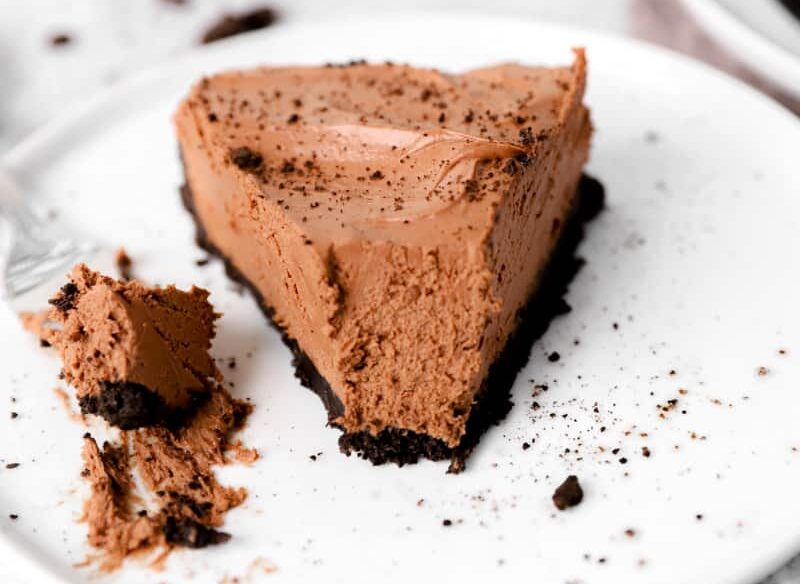 no-bake-chocolate-cheesecake-slice