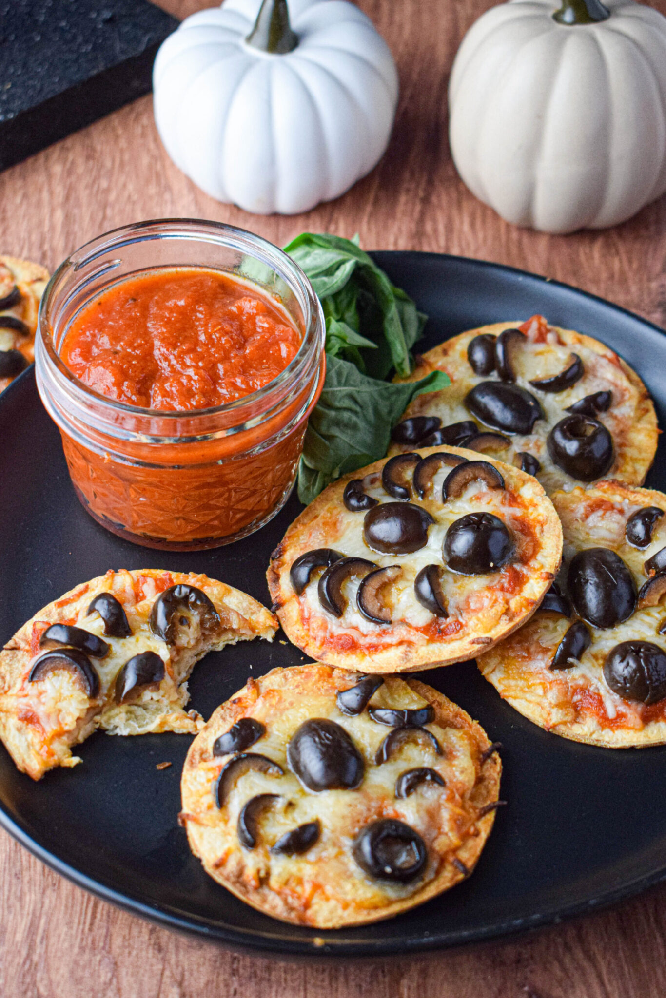 spider pizzas halloween