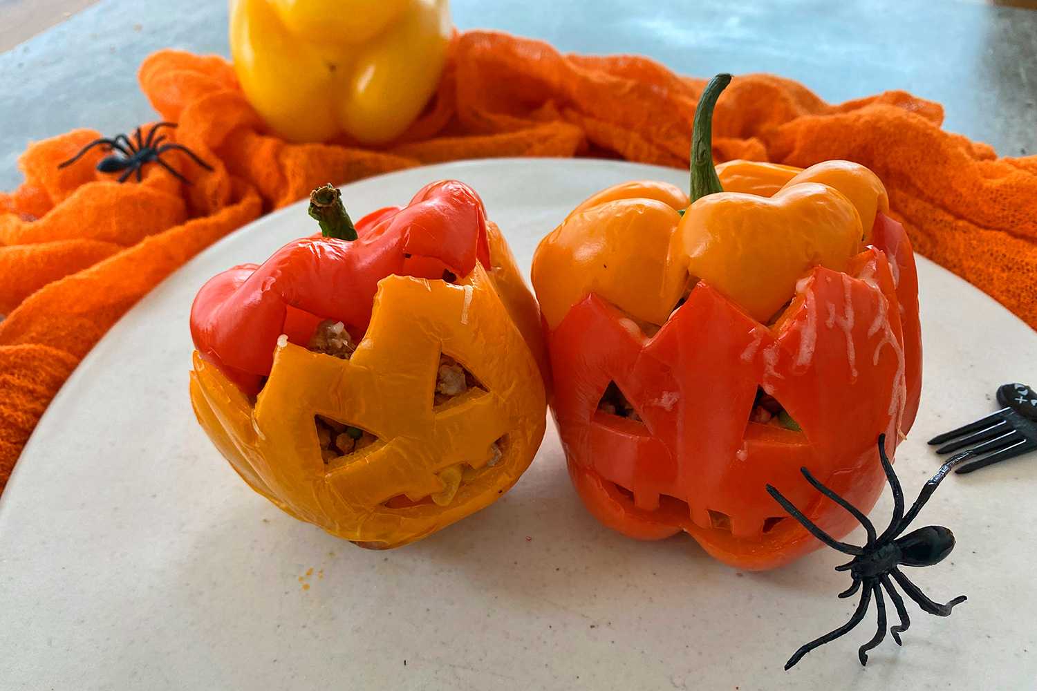 Halloween-stuffed-peppers