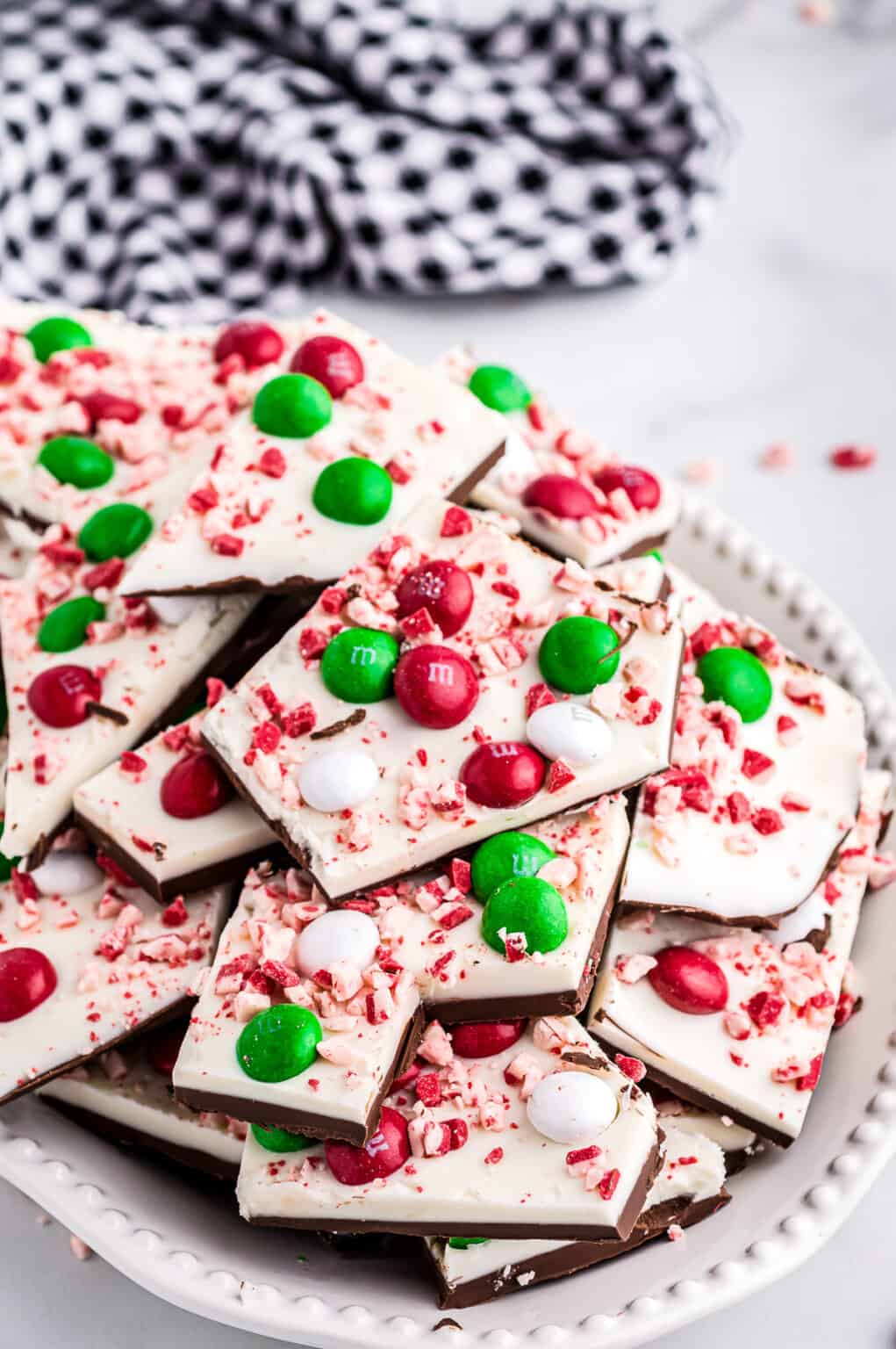 Easy-Peppermint-Bark-