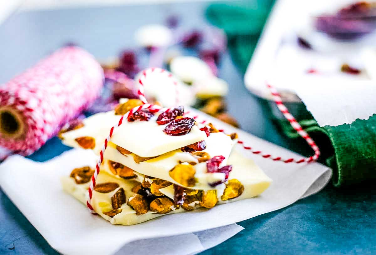 pistachio-cranberry-white-chocolate-bark