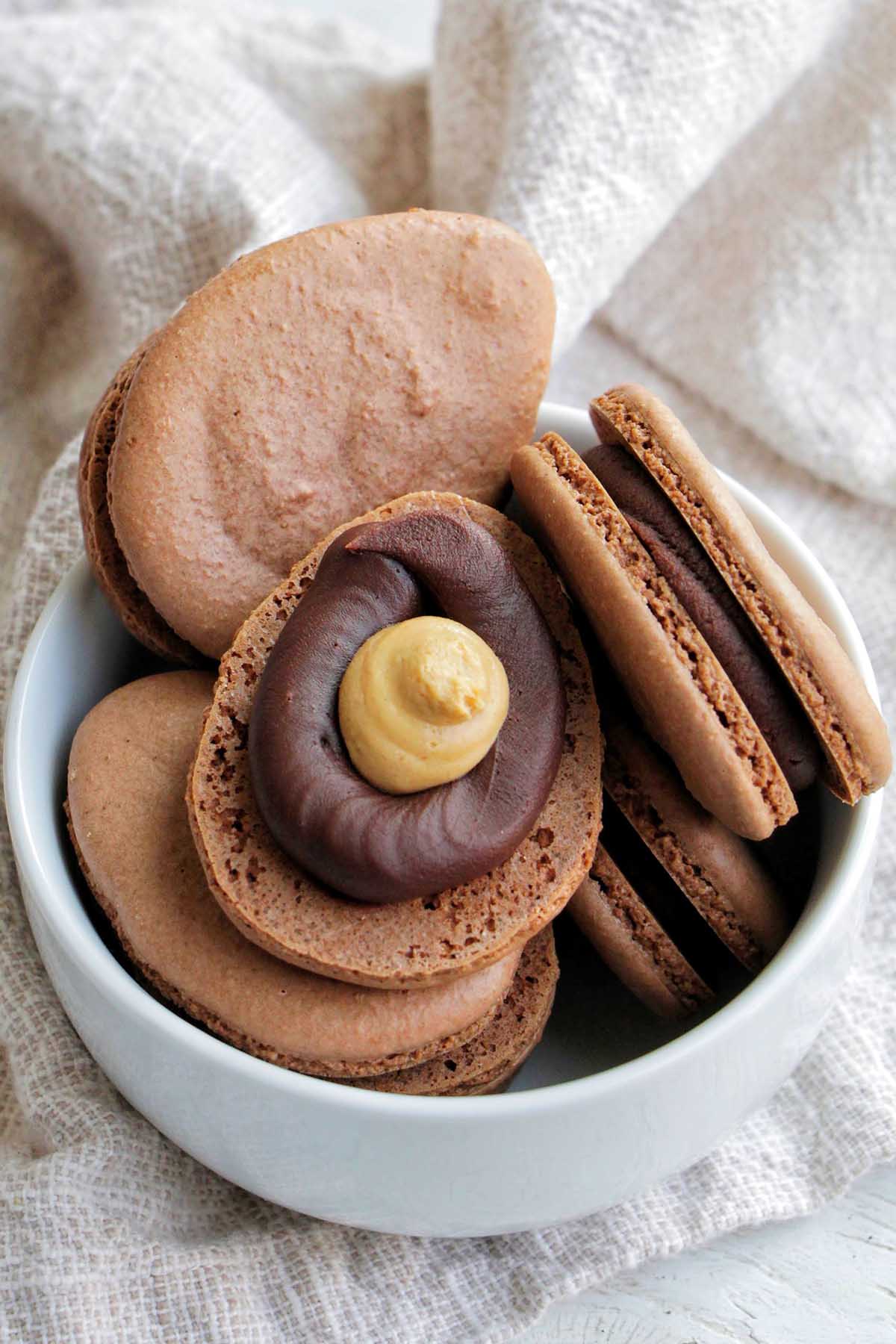 easter-reeses-egg-peanut-butter-macarons