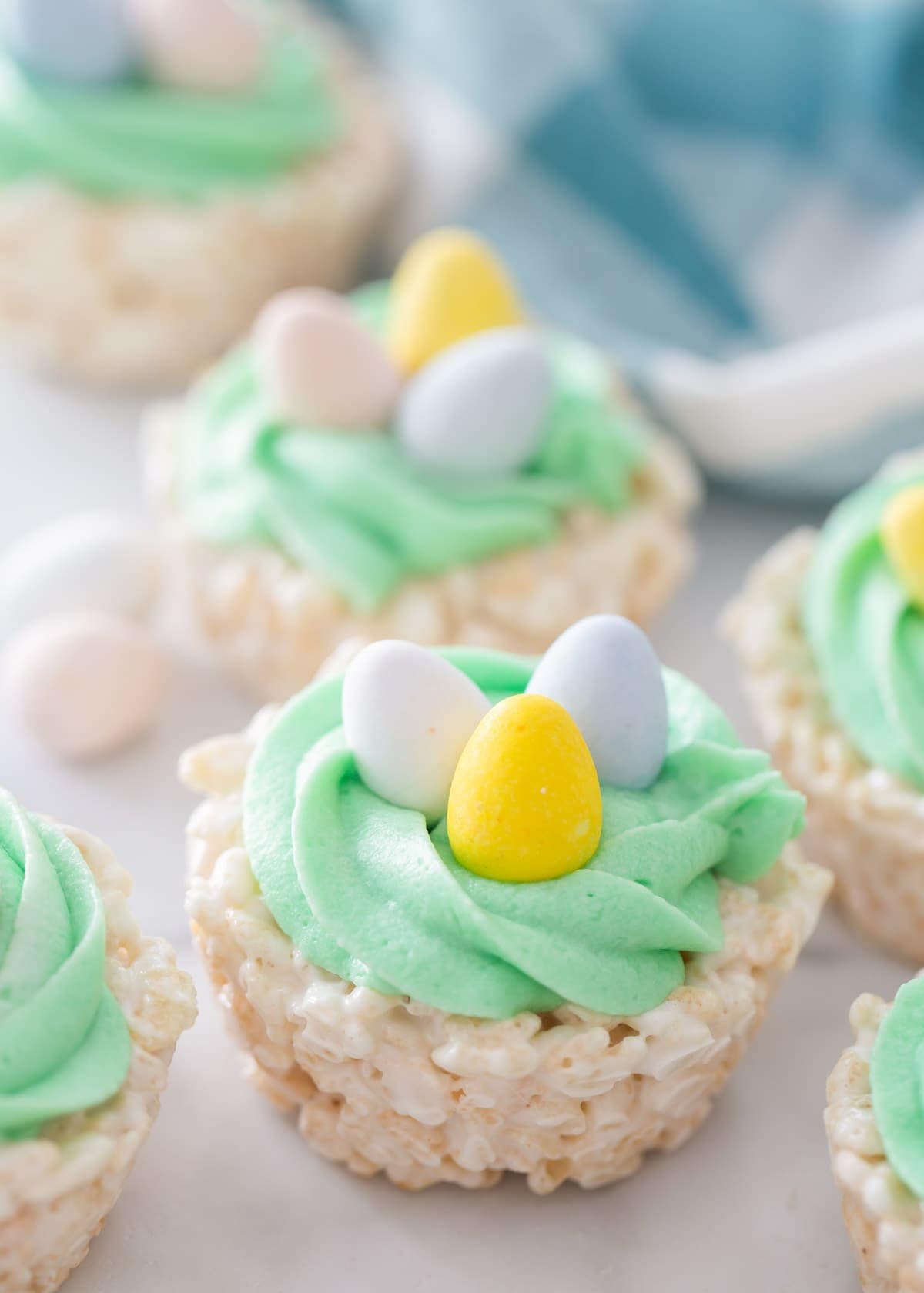easter-rice-krispie-treats-resize-5